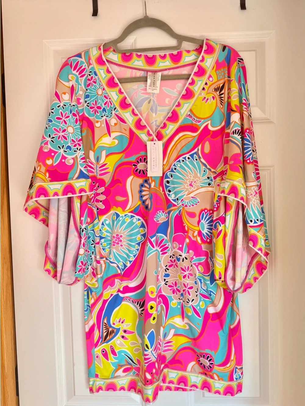 Trina Turk Pink Multicolor Floral V‑Neck Swim Cover-Up